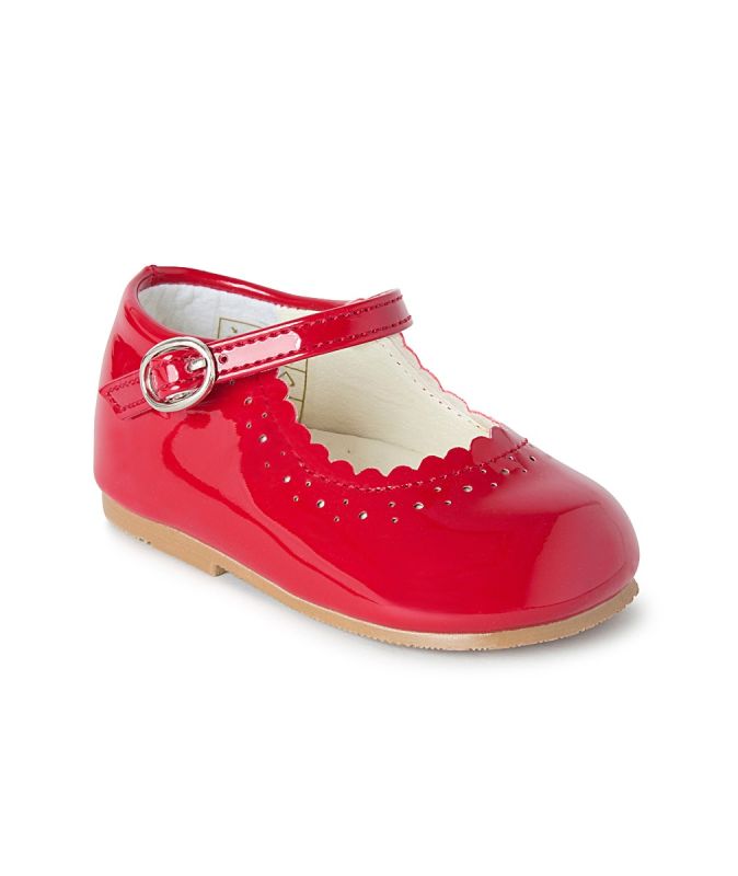 Mary jane patent shoe